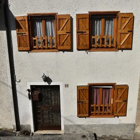 Casa Canale - Residenze Bucaneve * Tonezza del Cimone
